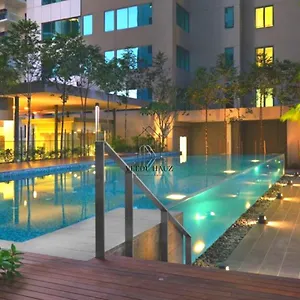 Апартаменты Mercu Summer Klcc By Veedu Hauz